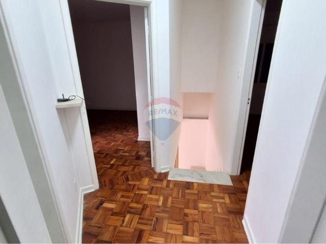 200 Área Útil Casa Alugar, 4 Dormitórios localizado em Rua Valdir Niemeyer, 35 METRÔ VILA MADALENA Sumaré, São Paulo, São Paulo, 01257080 | Brasil