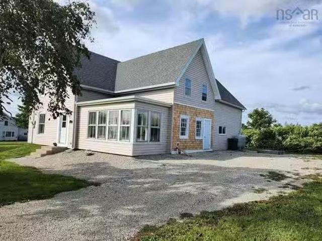 200 Argyle Street, Yarmouth, NS, B5A 3X3 house for sale Lis.