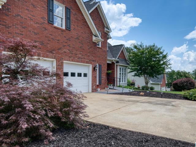 200 Avalon Lane