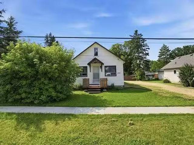 200 Garson Dr, Garson, MB, R0E 0R0 house for sale Listing I.