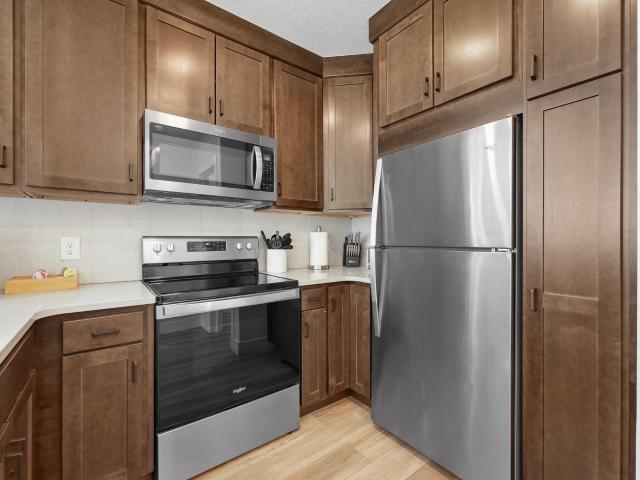 200 Gillis Street # 1