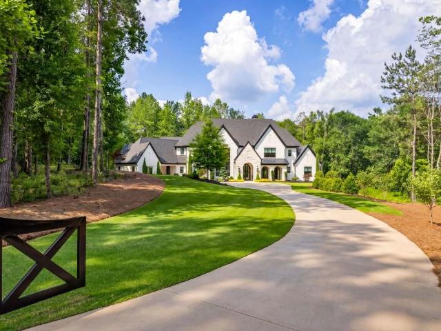 200 Deerhaven Lane
