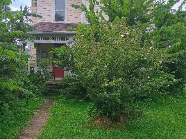 200 E 8th Street