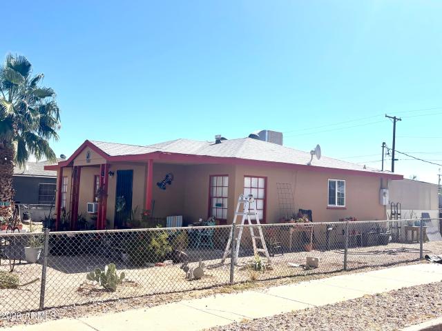 200 E 1ST Avenue