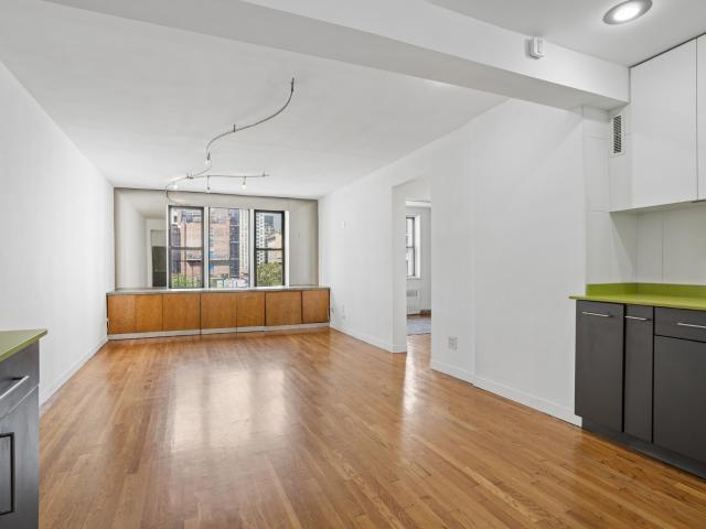 200 E 28TH Street 6B