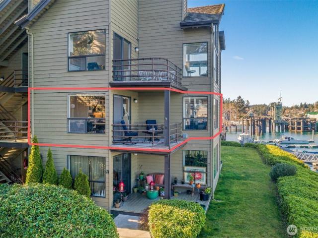 200 East Street # D204