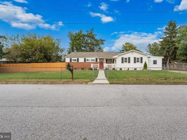 200 Fernglen Avenue