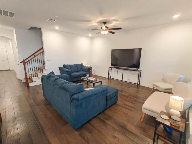 200 Fiddleneck Rd