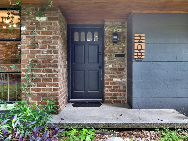 200 Kinzie Avenue