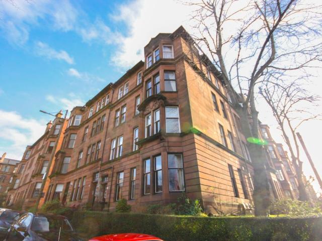 200 Hyndland Road, Flat 3/2, Glasgow G12, 3 bed flat to rent, £1,650 pcm | PrimeLocation