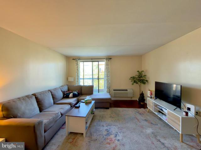 200 Lombard St, Unit 534, Philadelphia, PA 19147 | MLS #PAPH2615
