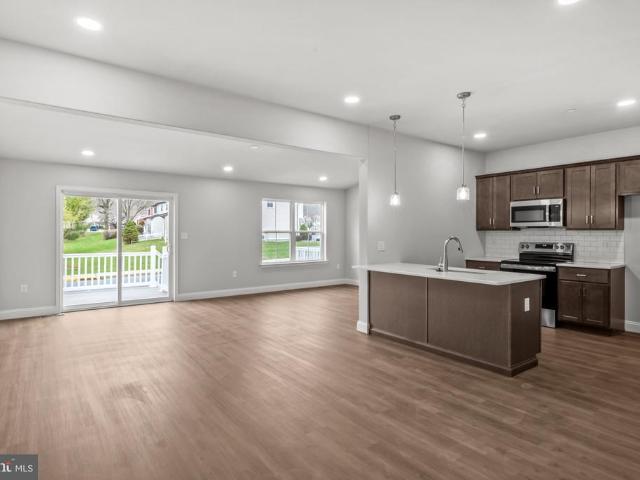200 Lucille Way # LOT 8