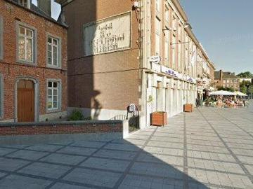 200 m2 apartment for rent in Nijvel