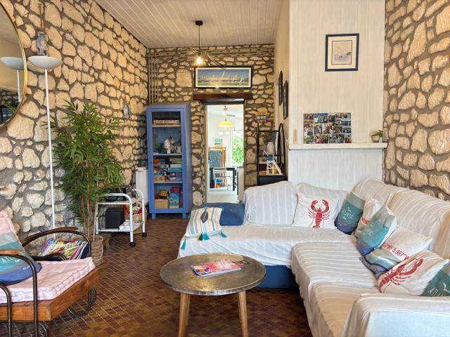 200 m mer, t3 terrasse de 60m²