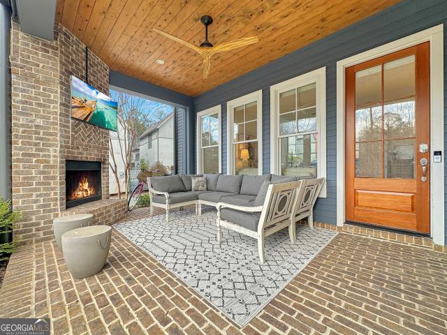 200 Mado Ln, Chattahoochee Hills, GA 30268 | MLS #10796