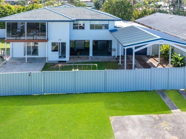 200 METRES TO WATER RENOVATED POOL SIDE ACCESS HIGH ROOF SHED & CARPORT
