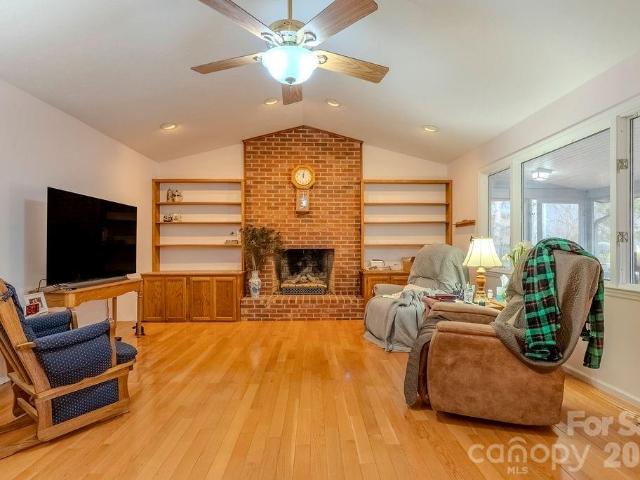 200 Mica Cir, Franklin, NC 28734 | MLS #4350