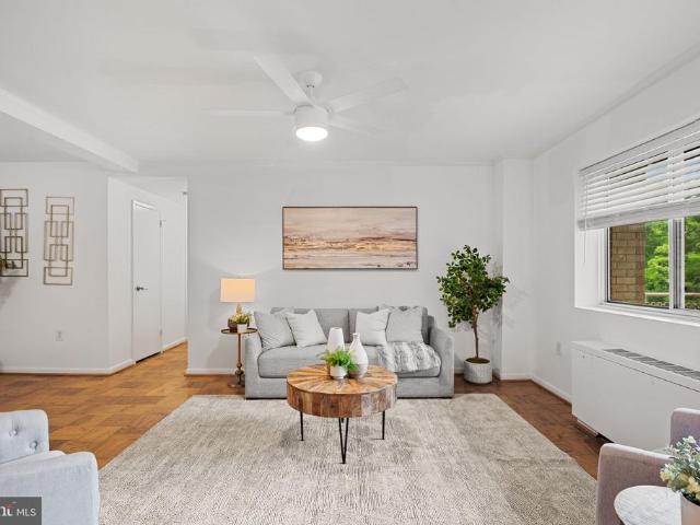 200 N Maple Avenue # 416