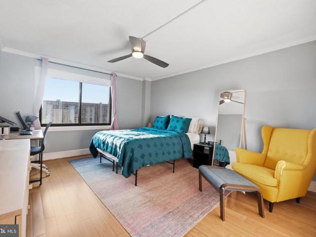 200 N Pickett Street # 1002