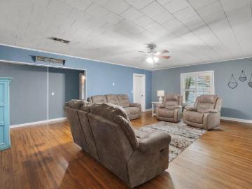 200 NW 1st Street