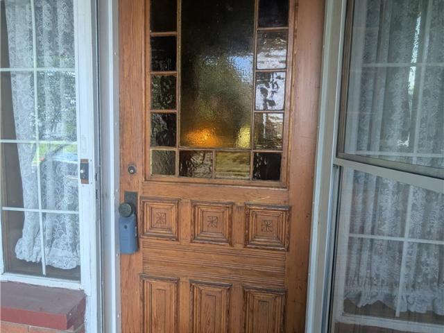 200 S Walnut St
