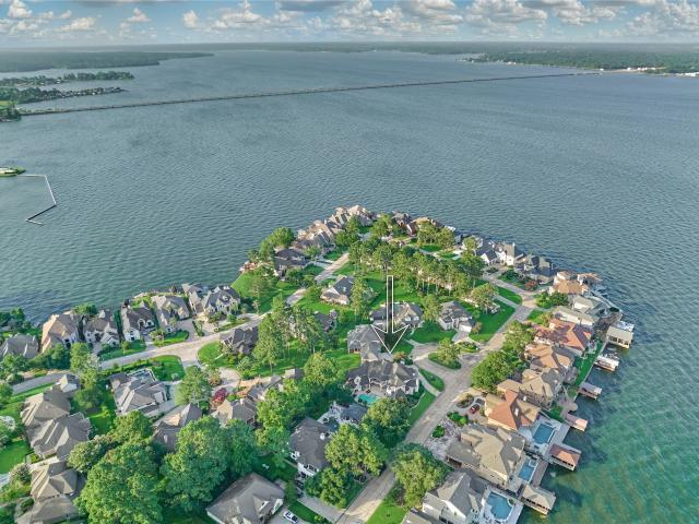 200 Sarasota Circle S