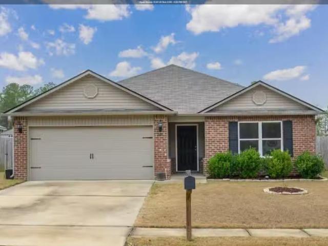 200 STONEBRIAR DR, CALERA, AL 35040