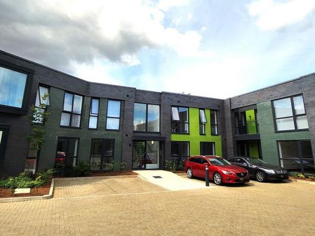 200 Stourbridge Road, Stourbridge DY9 1 bed flat to rent £795 pcm £183 pw
