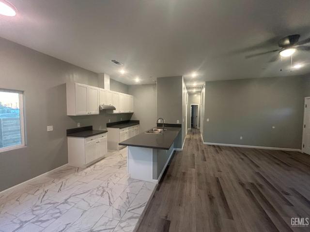 200 W 2Nd Street