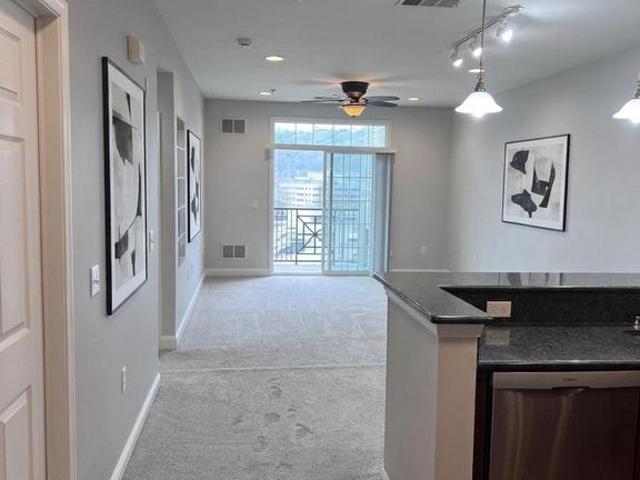 200 W Elm Street # 1314