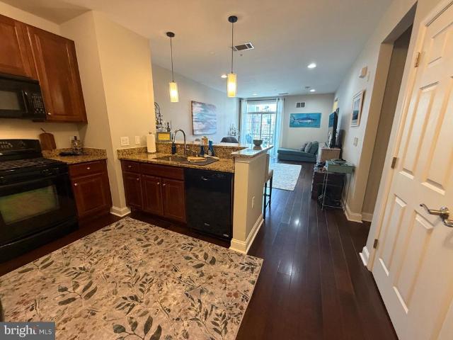 200 W Elm Street # 1327