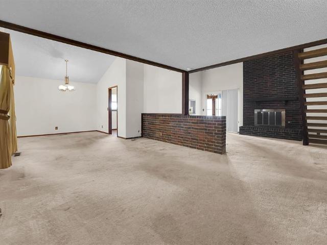 200 W Quail Drive