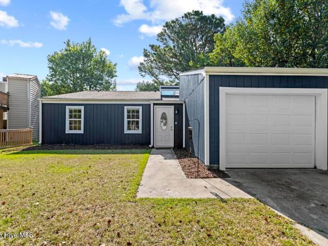 200 W Saltwood Place