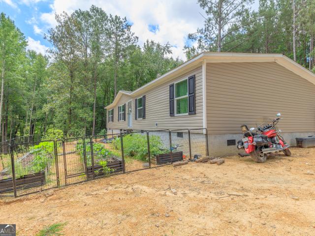 200 Wallaceville Cemeter Road