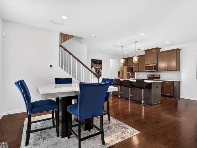 200 Westwood Trail