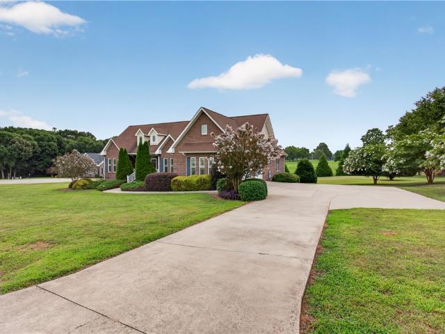 200 Willow Ridge Road