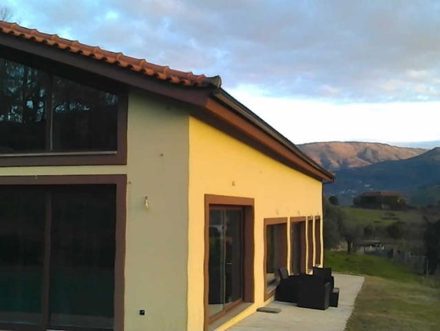 200m² House for 9 · 1 Gbps Fibre · 40min Guimarães