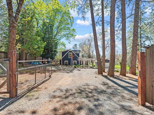20140 Redwood Dr