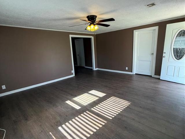 2014 E Chestnut Avenue