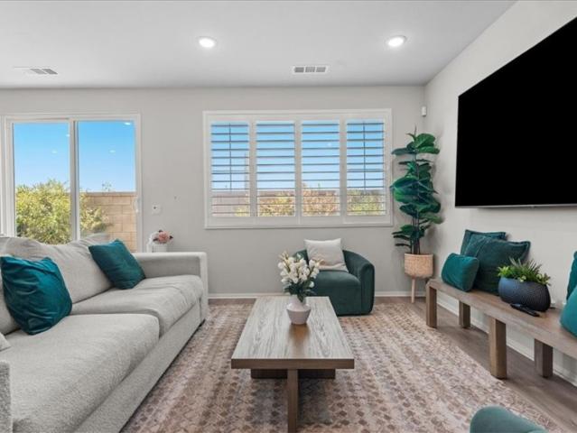 2015 Bergamot Street