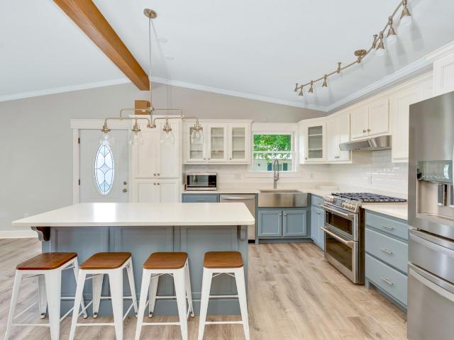 2015 Gregory Lane NW