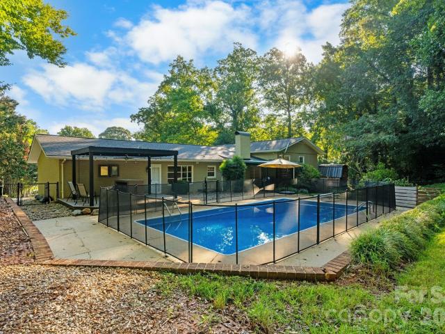 2015 12th Street Drive NW