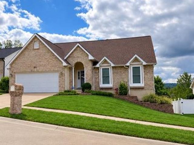 2016 Derby Run Ct, Imperial, MO 63052