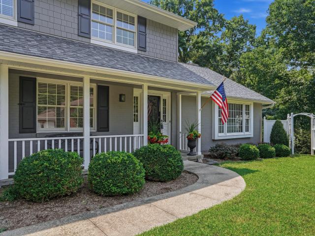 2016 woodhollow dr