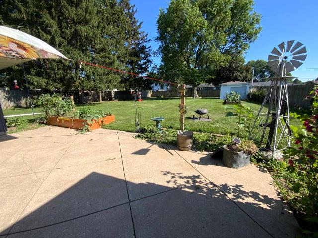 2017 Crestview Street