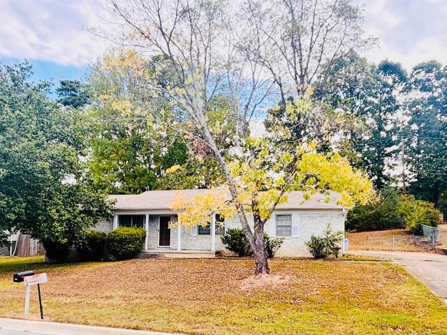 2017 E Lakeview Drive