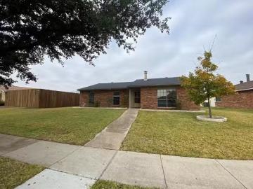 2018 Clark Trail, Grand Prairie, TX 75052 MLS 21134031
