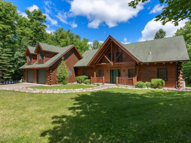 2018 Coontail Drive NE