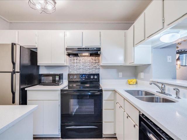 2018 W Rundberg Ln # 19A