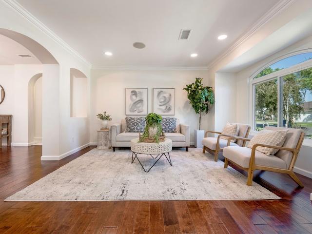 2019 Charlemagne Avenue
